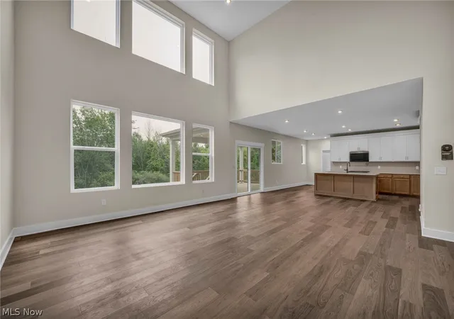 Photo 4 of Single family home for sale at 883 White Willow Ln, Brunswick, OH 44212 | MLS# 5208985 | Listing updated on 2026-08-27