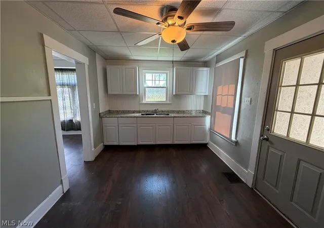 4th image of 160 Hager St, Hubbard, OH 44425 | MLS# 5209060