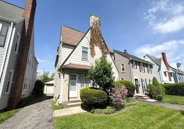 Homes for sale in Shaker Heights, OH | 3574 Daleford Rd, Shaker Heights, OH 44120 | MLS# 5209053