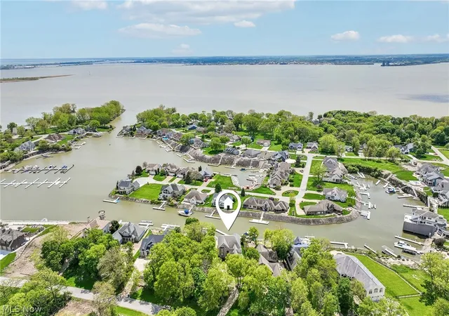 Homes for sale in Lakeside Marblehead, OH | 3706 E Baycliffs Dr, Lakeside Marblehead, OH 43440 | MLS# 5202871