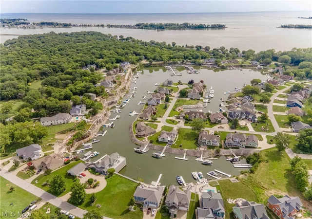 Photo 3 of Single family home for sale at 3706 E Baycliffs Dr, Lakeside Marblehead, OH 43440 | MLS# 5202871 | Listing updated on 2026-08-21