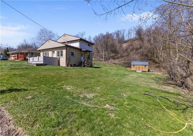 Photo 2 of Single family home for sale at 353 Weirton Ave, Weirton, WV 26062 | MLS# 5208680 | Listing updated on 2026-06-10