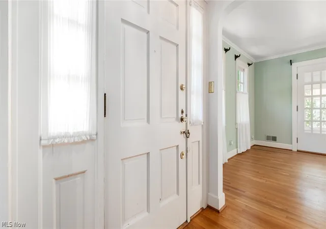 Photo 5 of Sale Pending at 2751 E Ridgewood Cir, Zanesville, OH 43701 | MLS# 5208945 | Listing updated on 2026-08-18