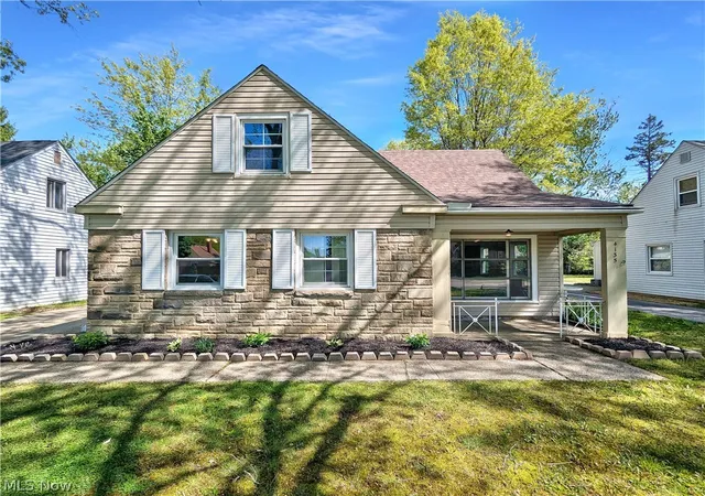 Homes for sale in Cleveland, OH | 4135 Eastway Rd, Cleveland, OH 44121 | MLS# 5209130