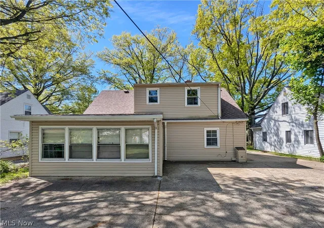 Homes for sale in Cleveland, OH | 4135 Eastway Rd, Cleveland, OH 44121 | MLS# 5209130