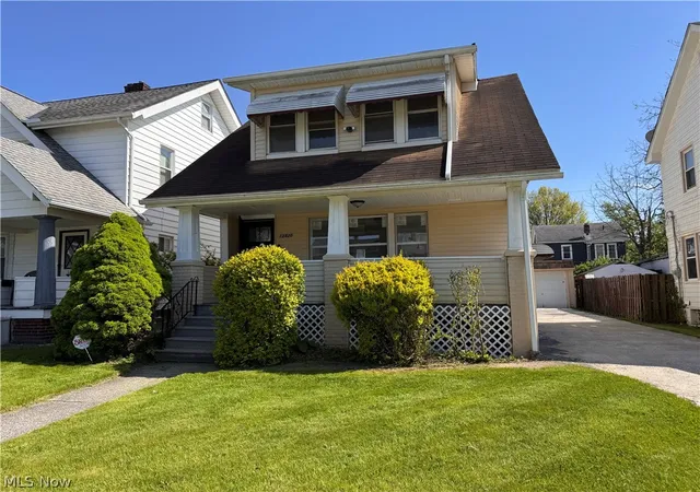 Homes for sale in Garfield Heights, OH | 13820 S Parkway Dr, Garfield Heights, OH 44105 | MLS# 5197135