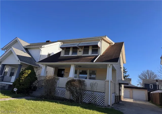 Homes for sale in Garfield Heights, OH | 13820 S Parkway Dr, Garfield Heights, OH 44105 | MLS# 5197135