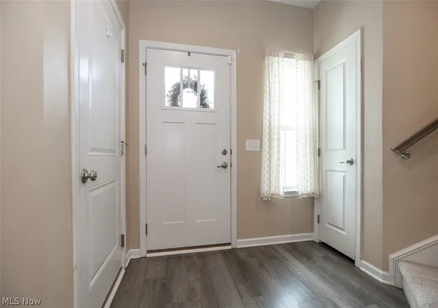 3rd image of 1165 Meadow Run, Akron, OH 44321 | MLS# 5209184