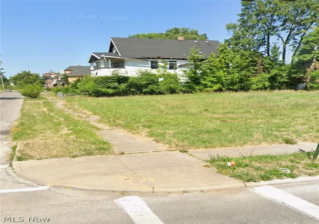 3rd image of 797 E 125Th St, Cleveland, OH 44108 | MLS# 5209258