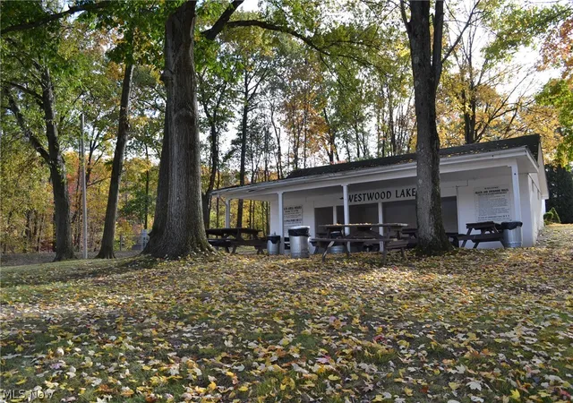 47th image of 229 Lake Shore Ter, Warren, OH 44481 | MLS# 5202510