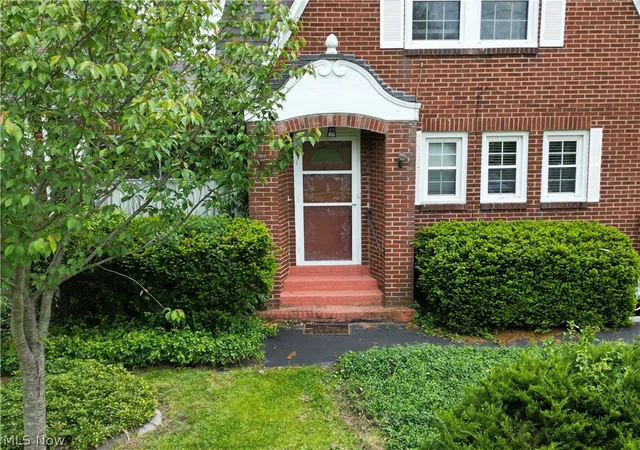 Photo 3 of Single family home for sale at 7121 N Lima Rd, Youngstown, OH 44514 | MLS# 5205369 | Listing updated on 2026-07-23