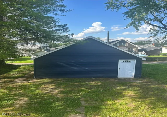 Photo 3 of Single family home for sale at 519 Taylor St, Zanesville, OH 43701 | MLS# 5209342 | Listing updated on 2026-07-13