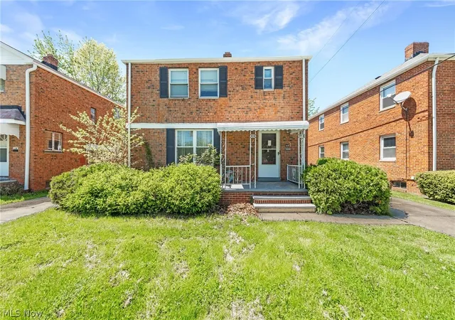 1st image of 414 E 222nd St, Euclid, OH 44123 | MLS# 5207754