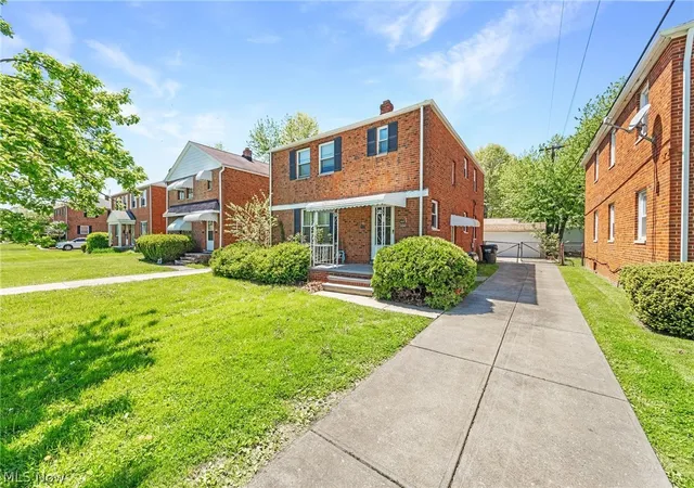 2nd image of 414 E 222nd St, Euclid, OH 44123 | MLS# 5207754