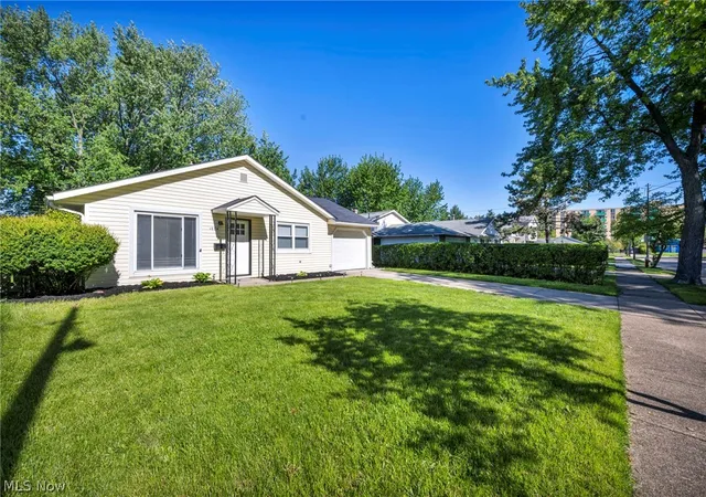 Homes for sale in Cleveland, OH | 1074 E 168th St, Cleveland, OH 44110 | MLS# 5209278