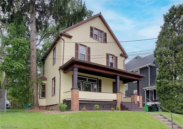 Homes for sale in Alliance, OH | 456 W Broadway St, Alliance, OH 44601 | MLS# 5209340