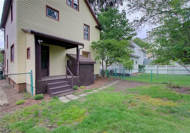 Homes for sale in Alliance, OH | 456 W Broadway St, Alliance, OH 44601 | MLS# 5209340