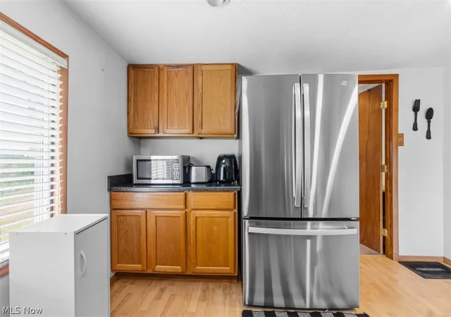 Photo 3 of Single family home for sale at 170 Vernia St, East Liverpool, OH 43920 | MLS# 5208055 | Listing updated on 2026-08-22