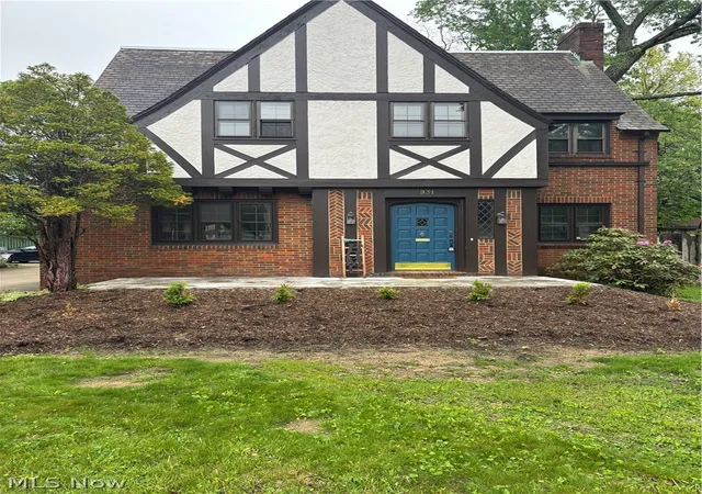 1st image of 931 Amelia Ave, Akron, OH 44302 | MLS# 5209453