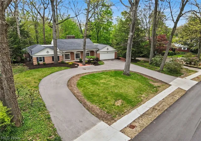 Photo 4 of Sale Pending at 3022 Harriett Rd, Silver Lake, OH 44224 | MLS# 5209188 | Listing updated on 2026-08-20
