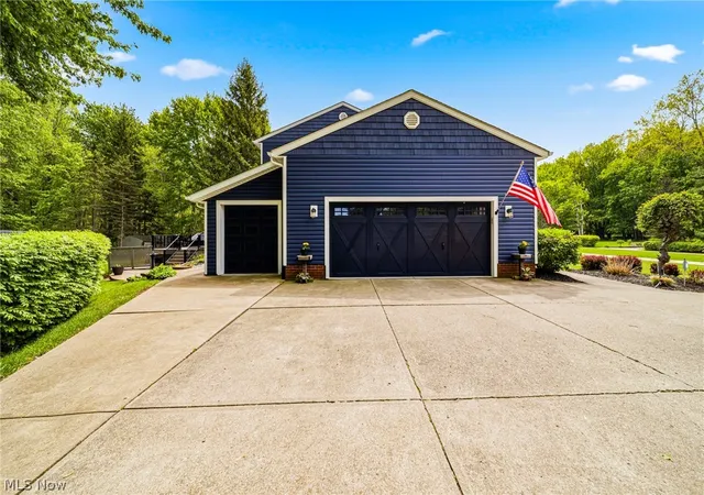 3rd image of 2087 Chimney Ridge Dr, Madison, OH 44057 | MLS# 5209201