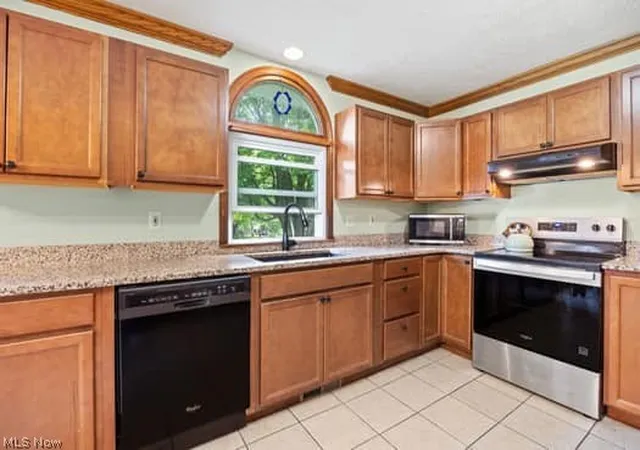 Homes for sale in Wadsworth, OH | 1029 Reedy Dr, Wadsworth, OH 44281 | MLS# 5208951