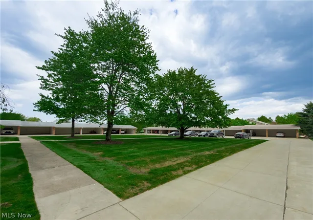 Homes for sale in Broadview Heights, OH | 521 Tollis Parkway, Broadview Heights, OH 44147 | Houzeo