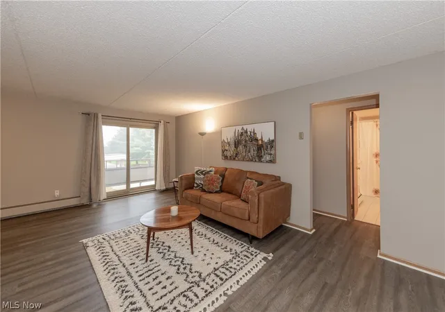 4th image of 521 Tollis Pkwy, Broadview Heights, OH 44147