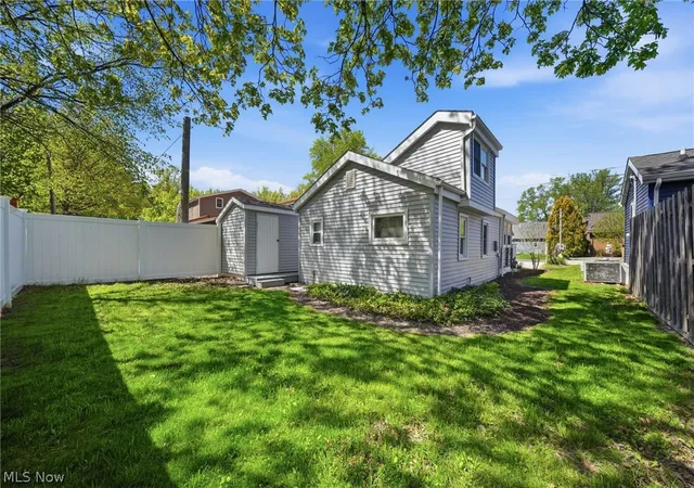 4th image of 5825 Lake Rd, Ashtabula, OH 44004 | MLS# 5208473