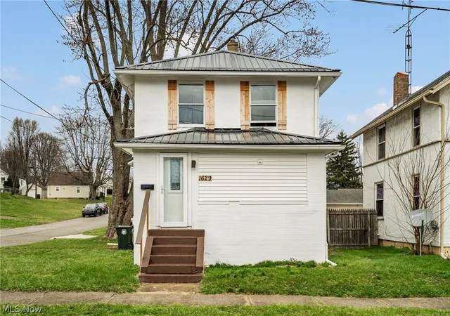 Photo 1 of Single family home for sale at 1629 23rd Street Ne, Canton, OH 44714 | MLS# 5209577 | Listing updated on 2026-05-13