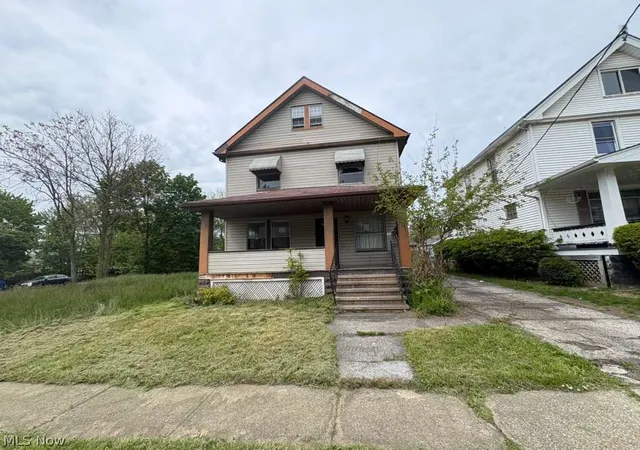 Homes for sale in Cleveland, OH | 7901 New York Ave, Cleveland, OH 44105 | MLS# 5209603