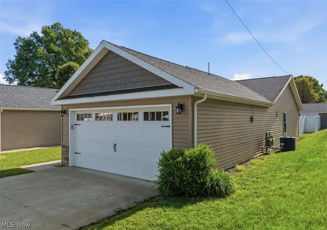 Homes for sale in Belpre, OH | 416A Elm Street, Belpre, OH 45714 | MLS# 5208118
