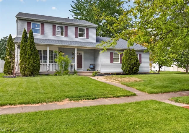 Homes for sale in Elyria, OH | 438 Hampton Dr, Elyria, OH 44035 | MLS# 5209420
