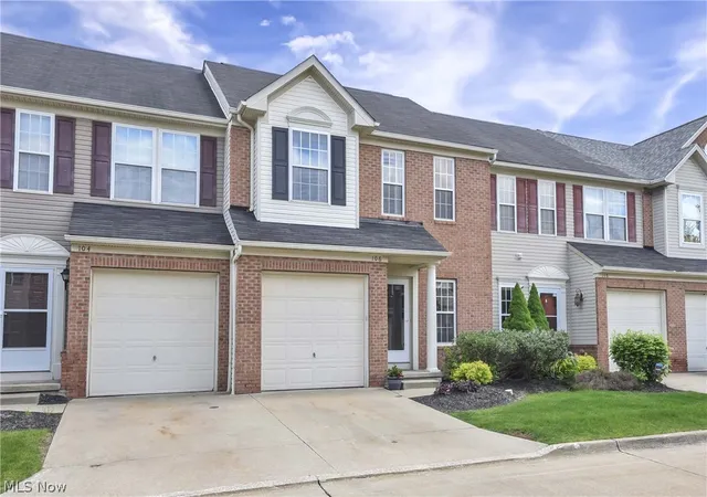 Homes for sale in Berea, OH | 106 Clay Ct, Berea, OH 44017 | MLS# 5208934