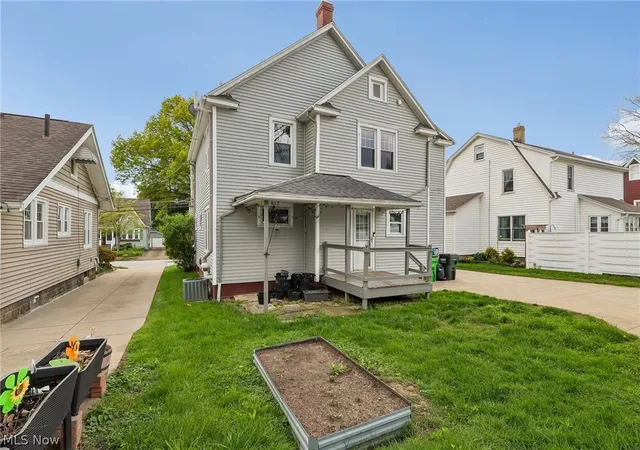 37th image of 403 E Baird Ave, Barberton, OH 44203 | MLS# 5209114