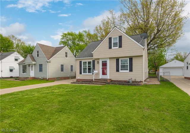 2nd image of 30414 Mildred Dr, Willowick, OH 44095 | MLS# 5209010