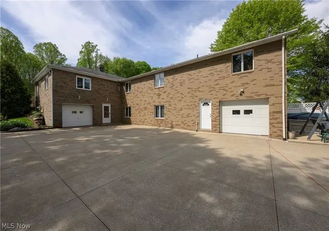 Photo 2 of Single family home for sale at 2677 Summit Rd, Copley, OH 44321 | MLS# 5209719 | Listing updated on 2026-06-16