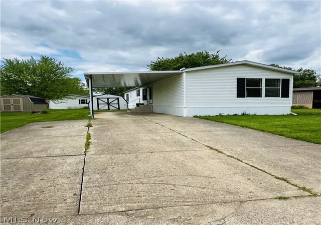 Homes for sale in Massillon, OH | 28 Thomas Blvd Nw, Massillon, OH 44647 | MLS# 5208618