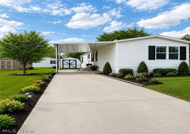 Homes for sale in Massillon, OH | 28 Thomas Blvd Nw, Massillon, OH 44647 | MLS# 5208618