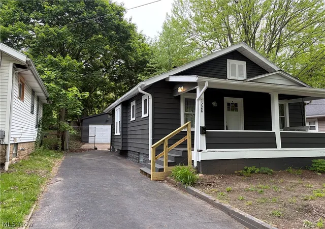 Homes for sale in Akron, OH | 1228 Arnold Ave, Akron, OH 44305 | MLS# 5209940
