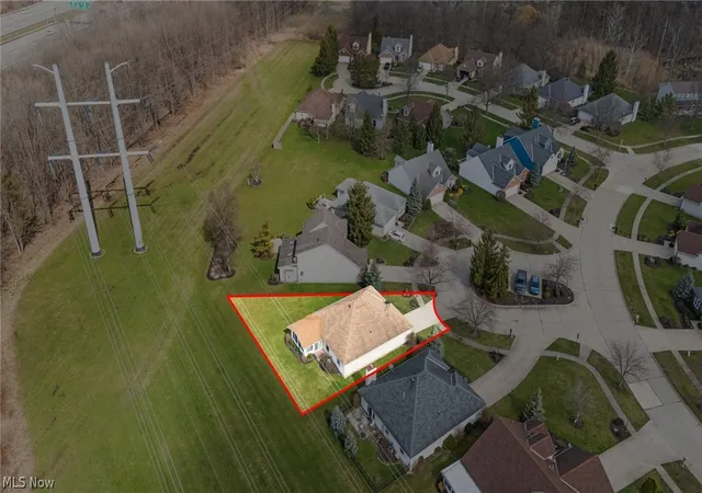 4th image of 16406 Logan Ct, Strongsville, OH 44136