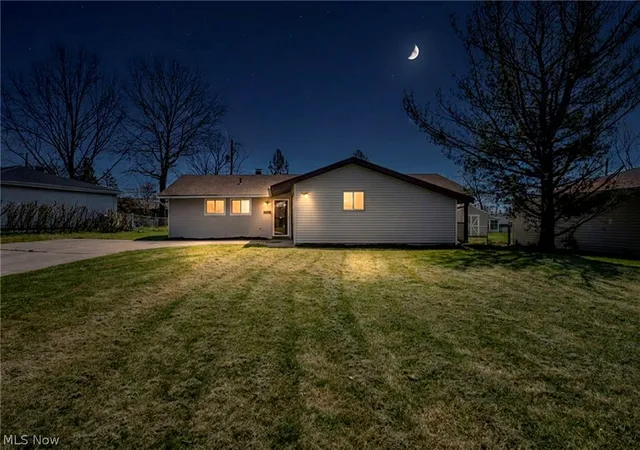 2nd image of 5863 Kimberly Dr, Bedford Heights, OH 44146 | MLS# 5209991