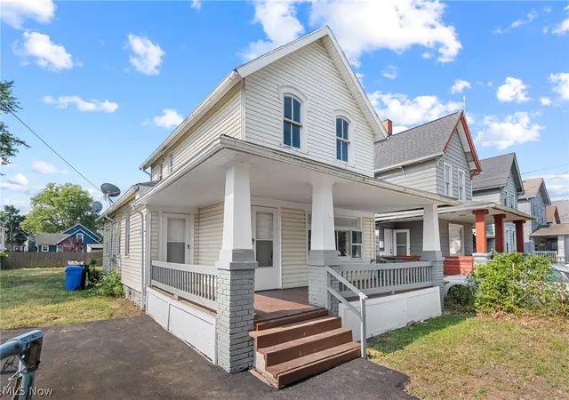 Homes for sale in Cleveland, OH | 1735 Buhrer Ave, Cleveland, OH 44109 | MLS# 5209037