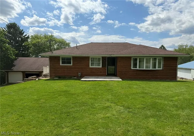 Single family home for sale at 1158 Mick Rd, Wellsville, OH 43968 | MLS# 5209870
