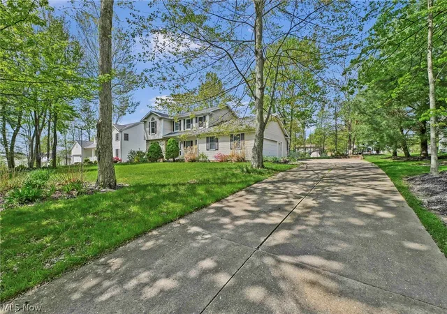 Homes for sale in Macedonia, OH | 1127 Deepwood Dr, Macedonia, OH 44056 | MLS# 5210113