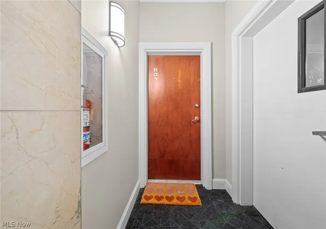 3rd image of 1237 Washington Ave #601, Cleveland, OH 44113 | MLS# 5210132