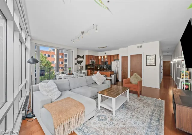 5th image of 1237 Washington Ave #601, Cleveland, OH 44113 | MLS# 5210132