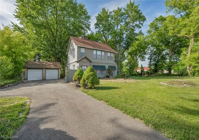 Photo 3 of Single family home for sale at 33852 Ctr Ridge Rd, North Ridgeville, OH 44039 | MLS# 5209834 | Listing updated on 2026-08-31