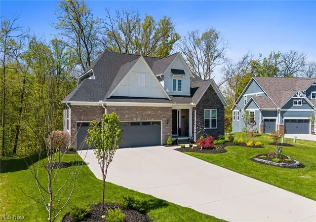 2nd image of 233 Lake Balaton Dr, Orange, OH 44128 | MLS# 5202344
