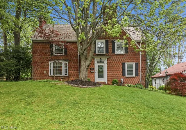 Photo 1 of Single family home for sale at 705 Overlook Dr, Alliance, OH 44601 | MLS# 5210125 | Listing updated on 2026-08-17